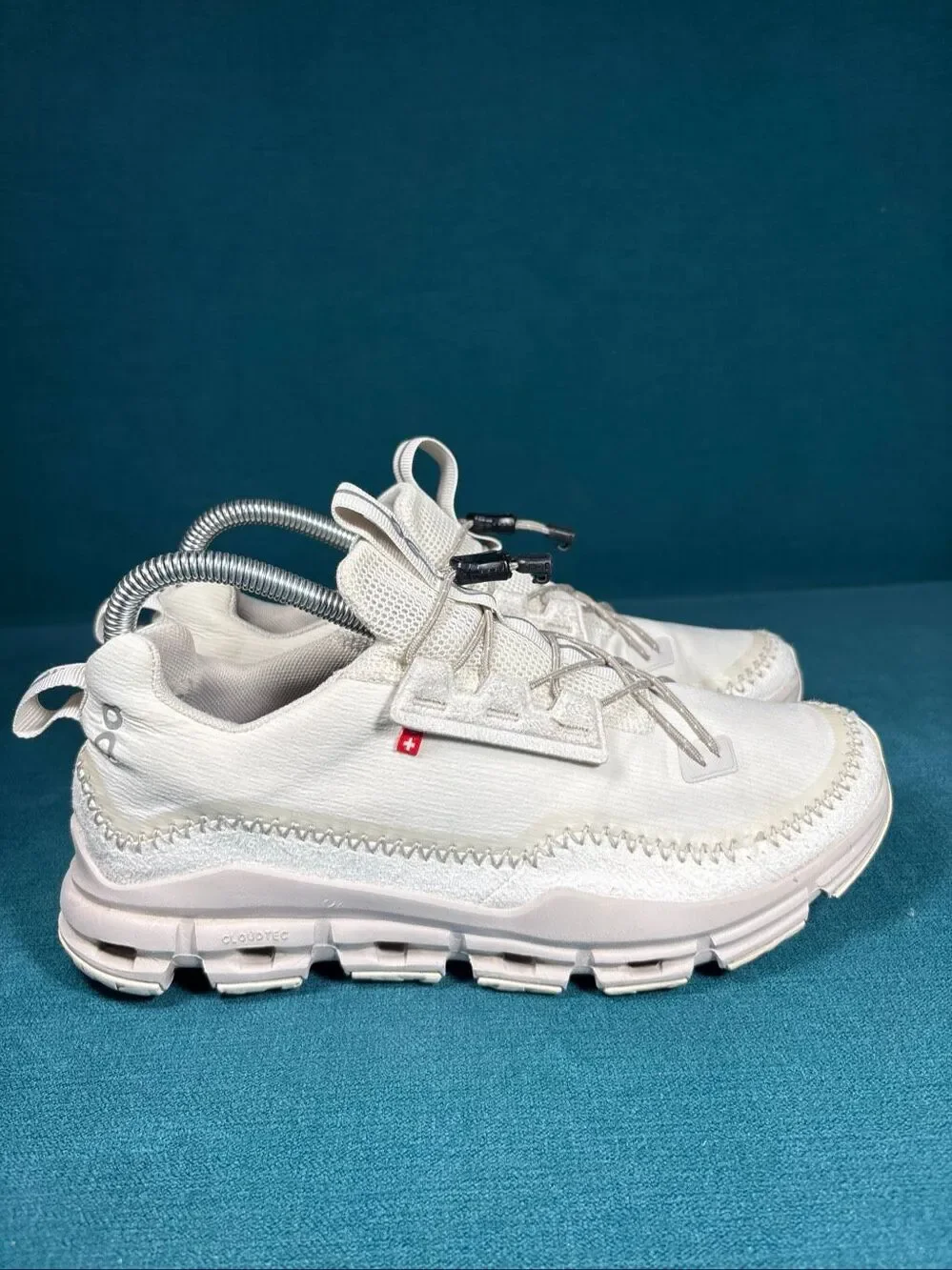 On Cloudaway Womens 8.5 Undyed White Speed Lacing Sneakers Shoes 49.98945